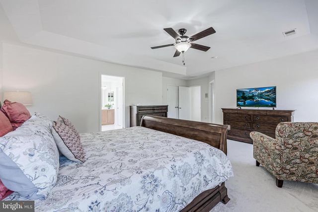 38770 DUTCHMANS KNOLL DR, Lovettsville, VA 20180