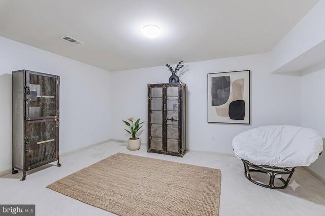 38770 DUTCHMANS KNOLL DR, Lovettsville, VA 20180