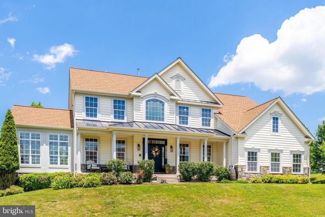 38770 DUTCHMANS KNOLL DR, Lovettsville, VA 20180