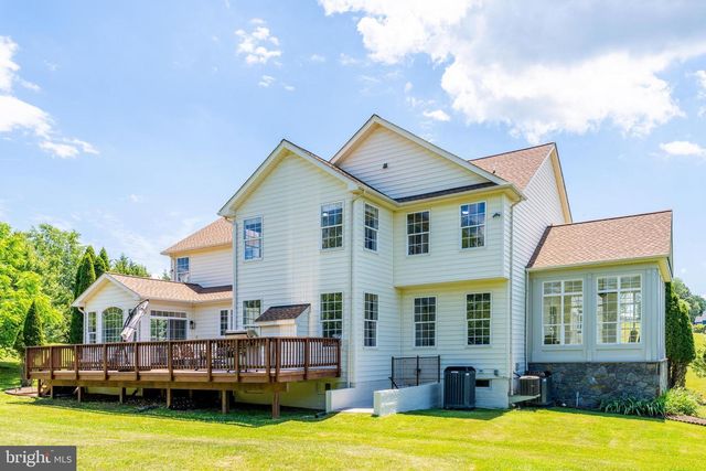 38770 DUTCHMANS KNOLL DR, Lovettsville, VA 20180