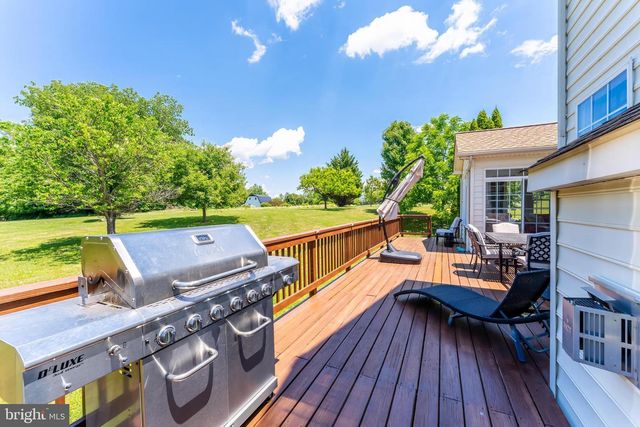 38770 DUTCHMANS KNOLL DR, Lovettsville, VA 20180