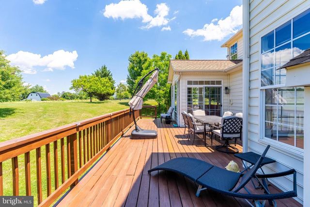 38770 DUTCHMANS KNOLL DR, Lovettsville, VA 20180