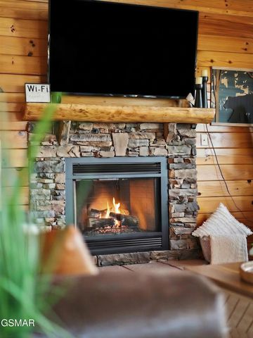 1723 Summit View Way, Sevierville, TN 37862