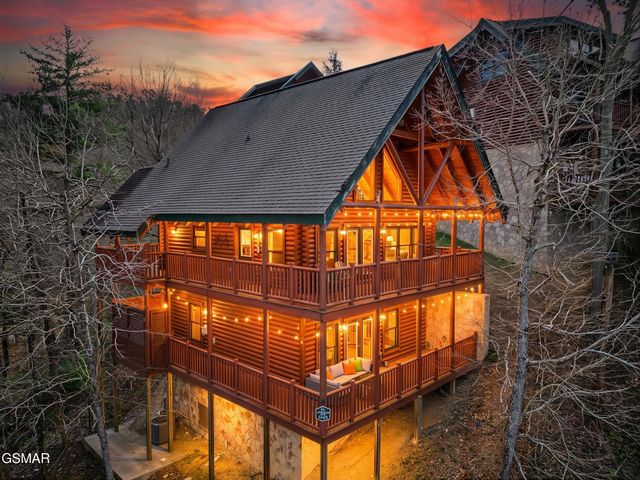 1723 Summit View Way, Sevierville, TN 37862