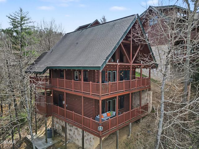 1723 Summit View Way, Sevierville, TN 37862