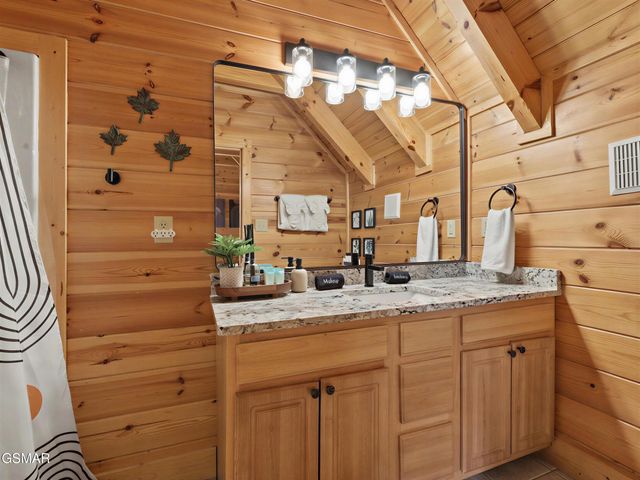 1723 Summit View Way, Sevierville, TN 37862