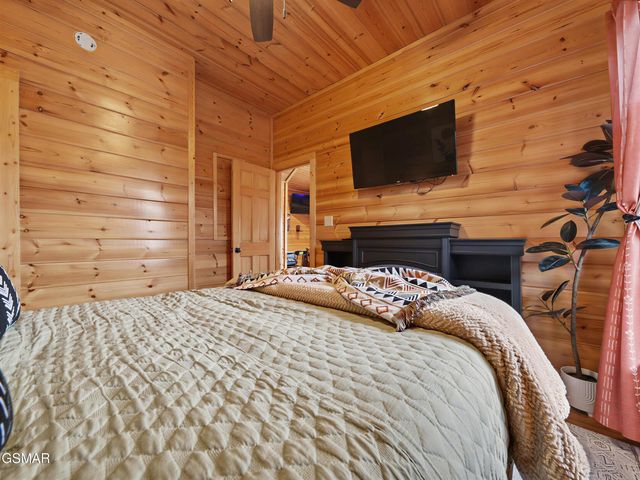 1723 Summit View Way, Sevierville, TN 37862