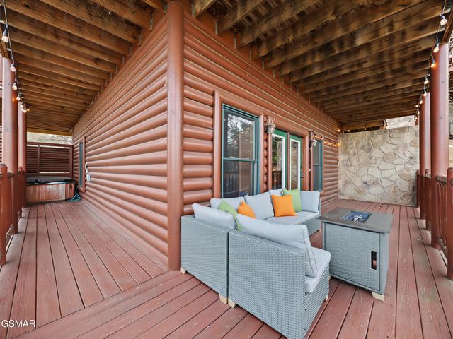 1723 Summit View Way, Sevierville, TN 37862