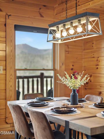 1723 Summit View Way, Sevierville, TN 37862