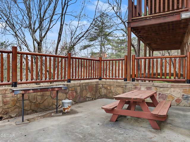1723 Summit View Way, Sevierville, TN 37862
