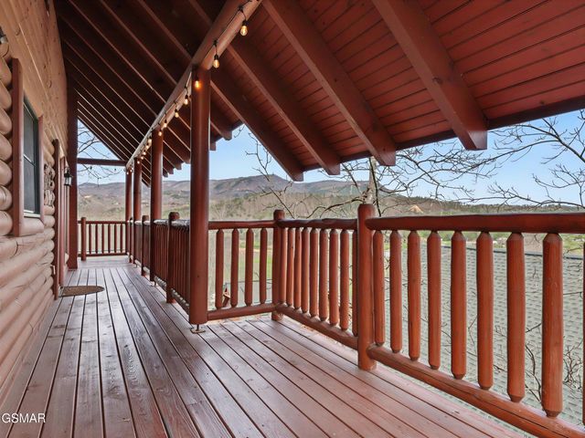 1723 Summit View Way, Sevierville, TN 37862