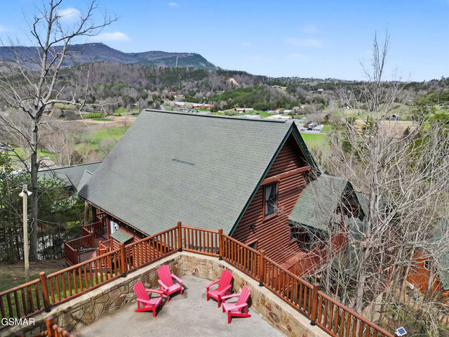 1723 Summit View Way, Sevierville, TN 37862