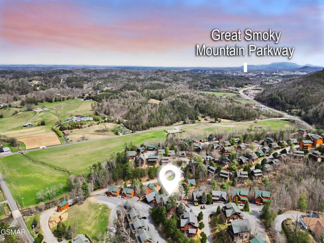 1723 Summit View Way, Sevierville, TN 37862
