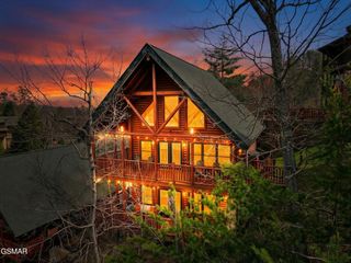 1723 Summit View Way, Sevierville, TN 37862