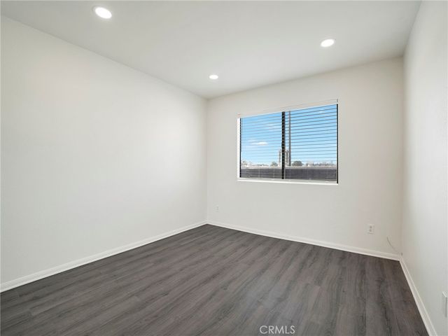 9038 Orion Avenue 209, North Hills, CA 91343