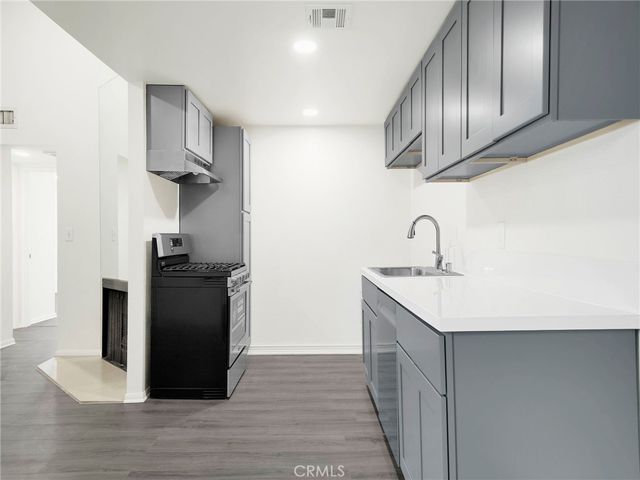 9038 Orion Avenue 209, North Hills, CA 91343