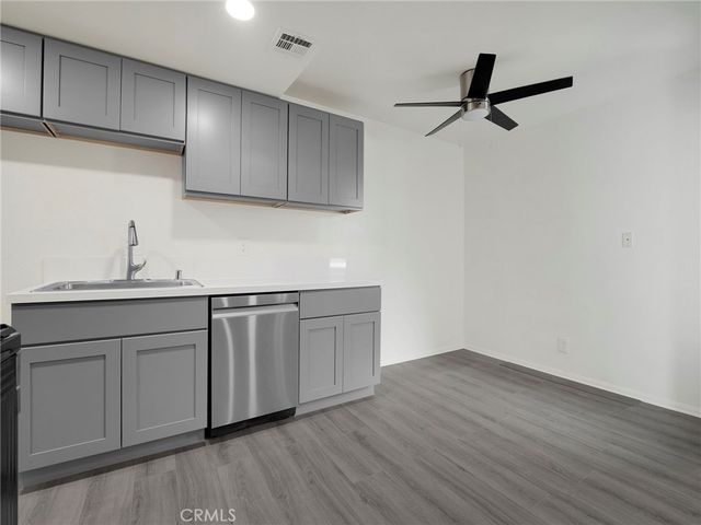 9038 Orion Avenue 209, North Hills, CA 91343