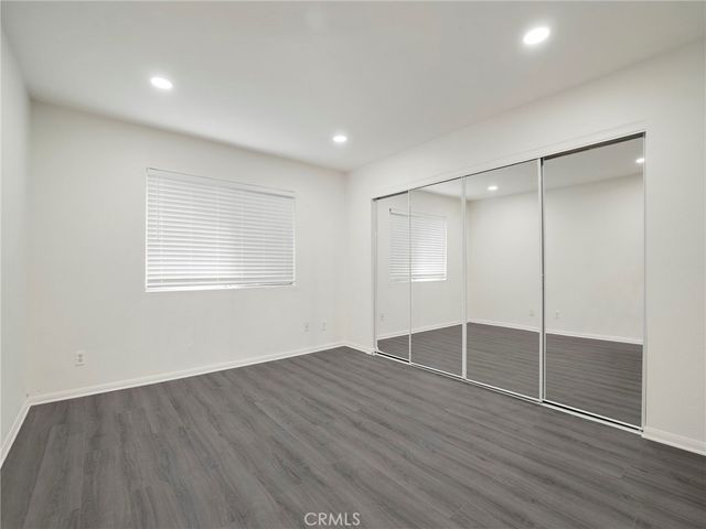 9038 Orion Avenue 209, North Hills, CA 91343