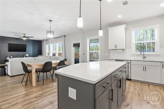 61 Rosemary Bend, Richmond Hill, GA 31324