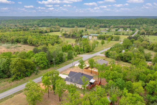 208 Blackjack Road, Greenbrier, AR 72058