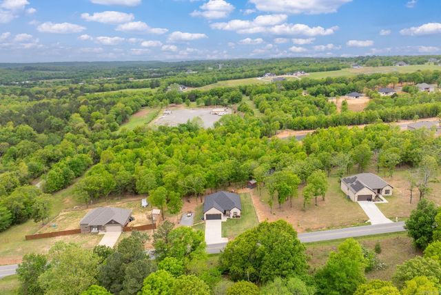 208 Blackjack Road, Greenbrier, AR 72058