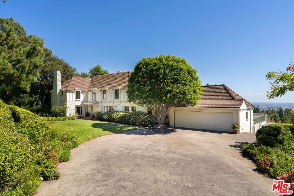 1000 N Alpine Drive, Beverly Hills, CA 90210 — exterior