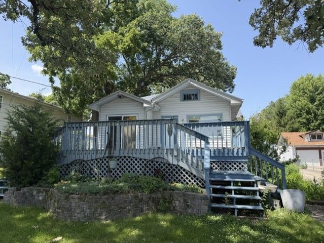 414 W Park Avenue, Round Lake, IL 60073