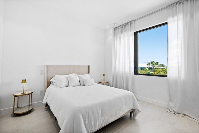 246 NE 6th Avenue 201, Delray Beach, FL 33483