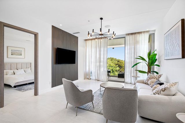 246 NE 6th Avenue 201, Delray Beach, FL 33483