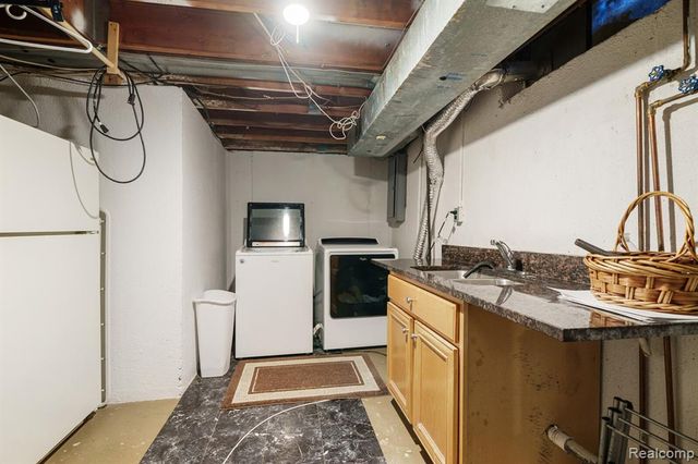 41316 Paign Drive, Sterling Heights, MI 48313