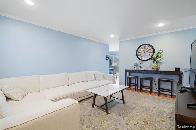 41316 Paign Drive, Sterling Heights, MI 48313