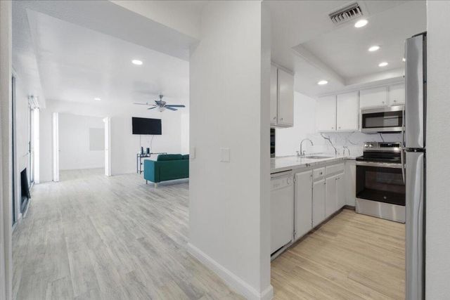 280 S Avenida Caballeros 116, Palm Springs, CA 92262