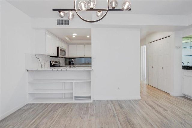 280 S Avenida Caballeros 116, Palm Springs, CA 92262