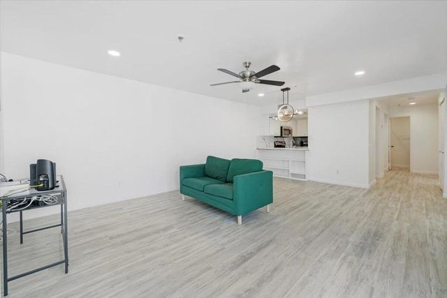 280 S Avenida Caballeros 116, Palm Springs, CA 92262