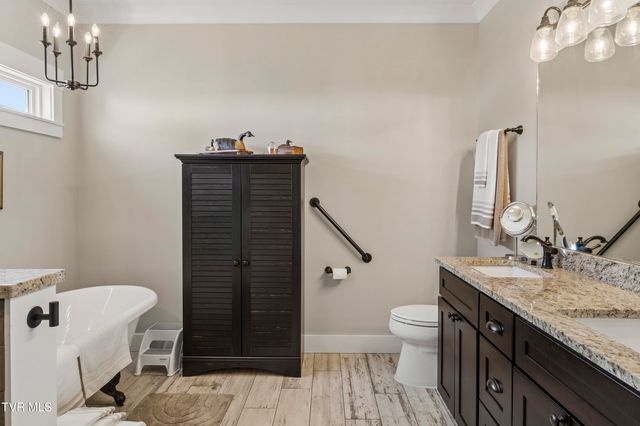 249 Princeton Gardens, Johnson City, TN 37601