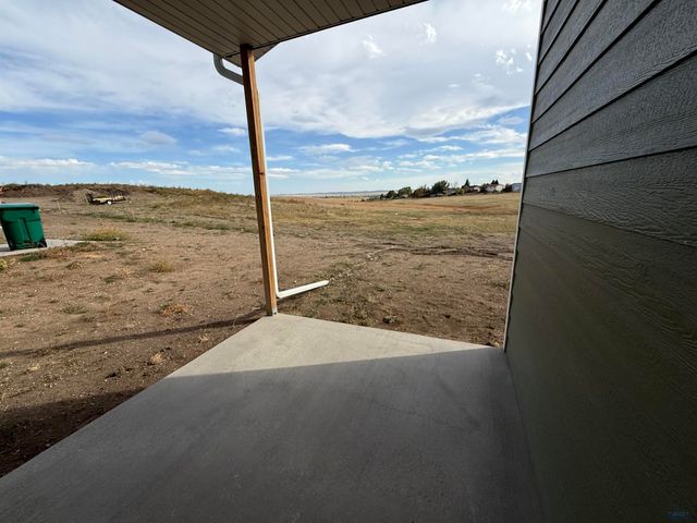 5613 BRIDGE DR, Rapid City, SD 57703