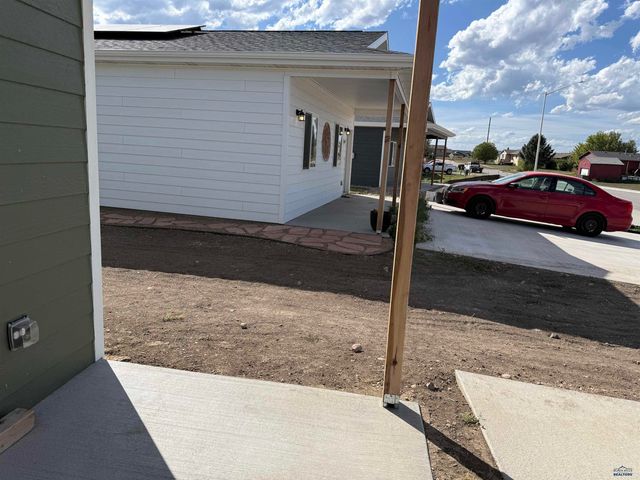 5613 BRIDGE DR, Rapid City, SD 57703