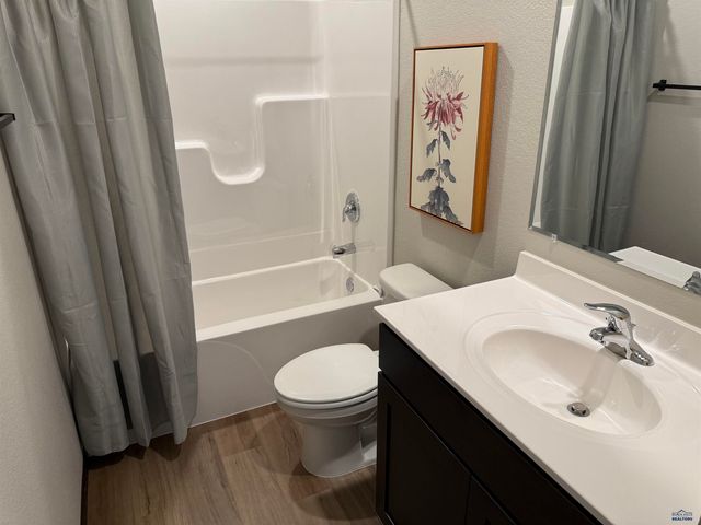 5613 BRIDGE DR, Rapid City, SD 57703