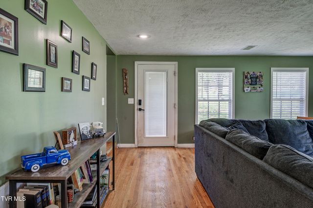 247 Cedar Point Road, Johnson City, TN 37601