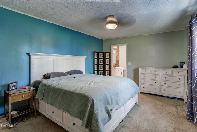 247 Cedar Point Road, Johnson City, TN 37601