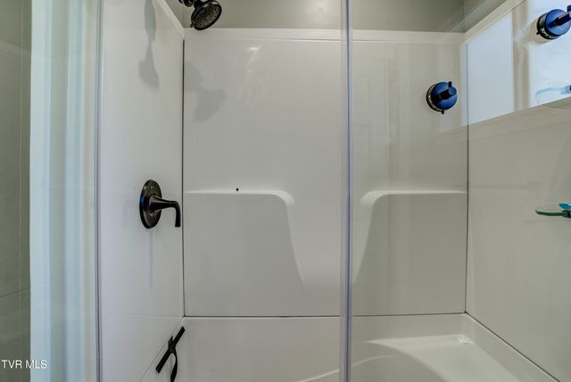 247 Cedar Point Road, Johnson City, TN 37601