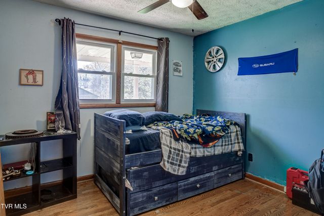 247 Cedar Point Road, Johnson City, TN 37601