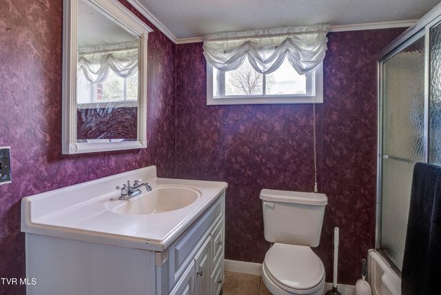 247 Cedar Point Road, Johnson City, TN 37601