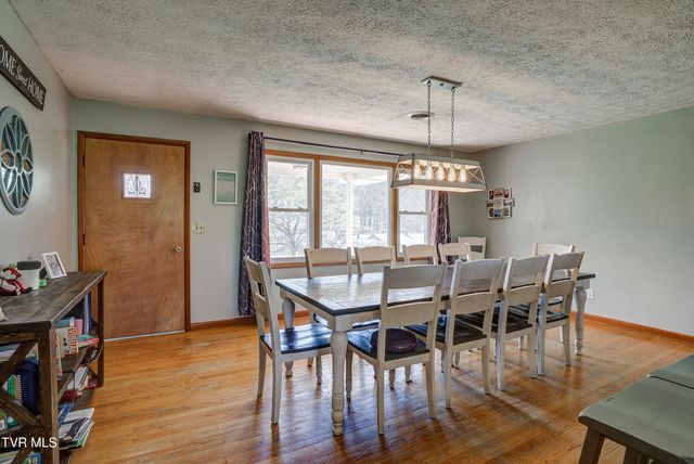 247 Cedar Point Road, Johnson City, TN 37601