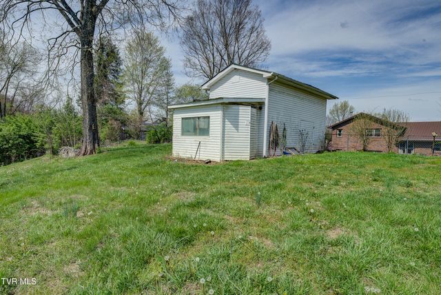 247 Cedar Point Road, Johnson City, TN 37601