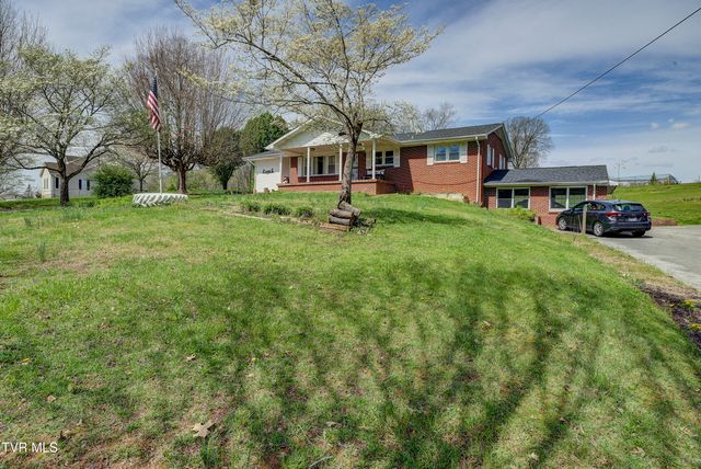 247 Cedar Point Road, Johnson City, TN 37601