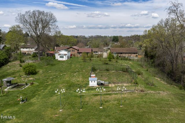 247 Cedar Point Road, Johnson City, TN 37601