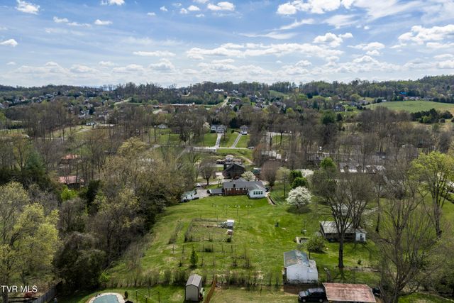 247 Cedar Point Road, Johnson City, TN 37601