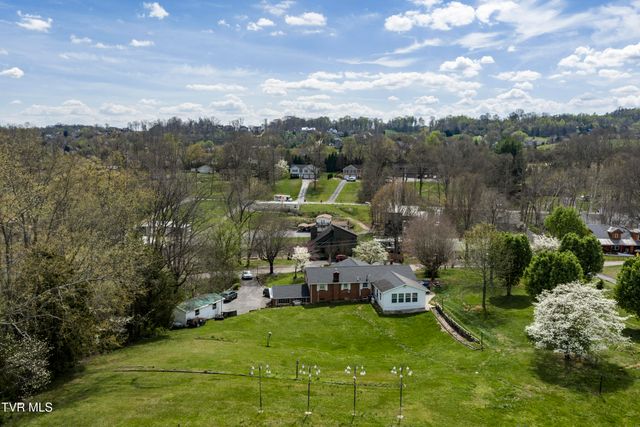 247 Cedar Point Road, Johnson City, TN 37601