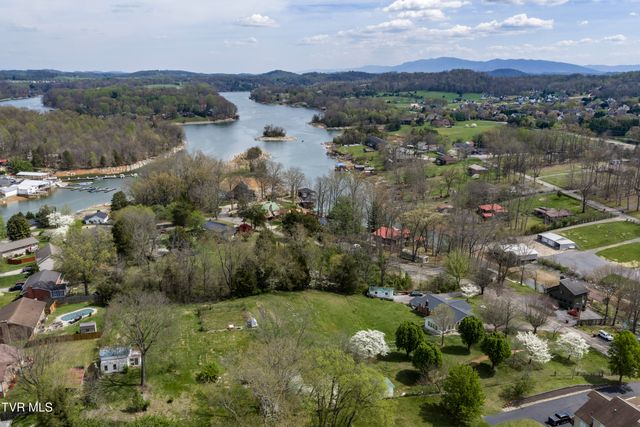 247 Cedar Point Road, Johnson City, TN 37601